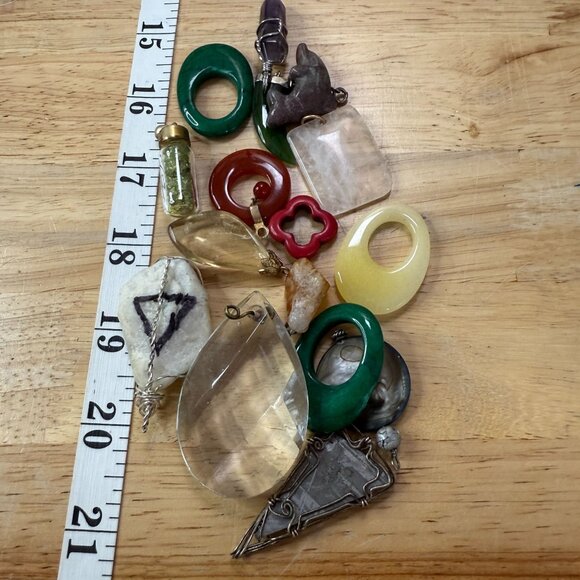 Mixed Pendant Lot Stone Glass Shell 18 Pieces Jewelry Craft Supplies Assorted Sh - Picture 4 of 7
